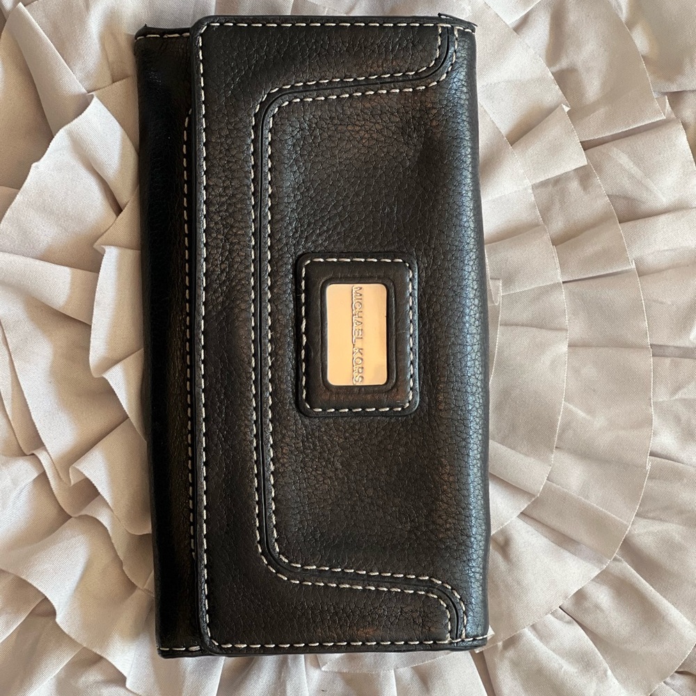 Black Michael Kors pebbled leather Tri-Fold Wallet